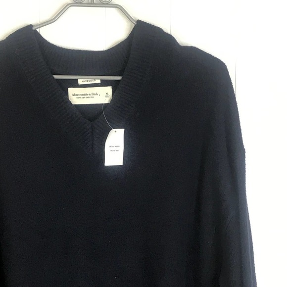 NWT Abercrombie and Fitch Soft A&F V Neck Sweater in Navy Blue SZ XL - Picture 3 of 9